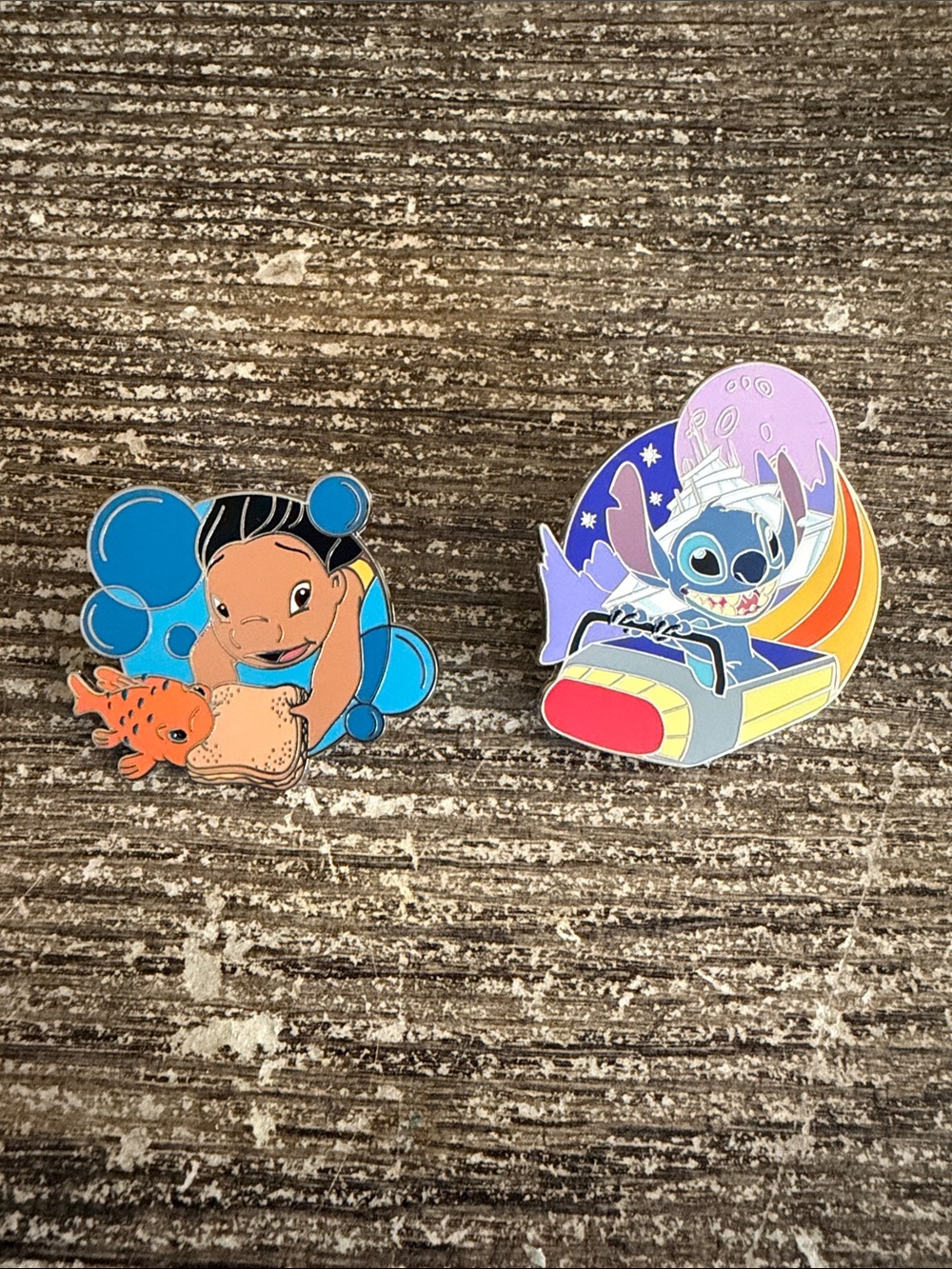 Disney authentic set of two Lilo and Stitch pins